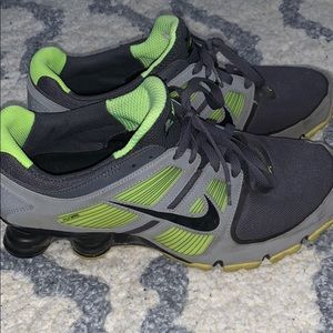 Men’s Nike Shock sneakers